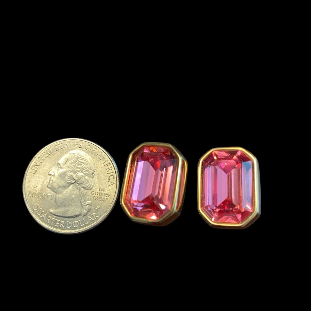 Elegant Vintage Goldtone and Pink Swarovski Crystal clip on Earrings - Picture 4 of 4